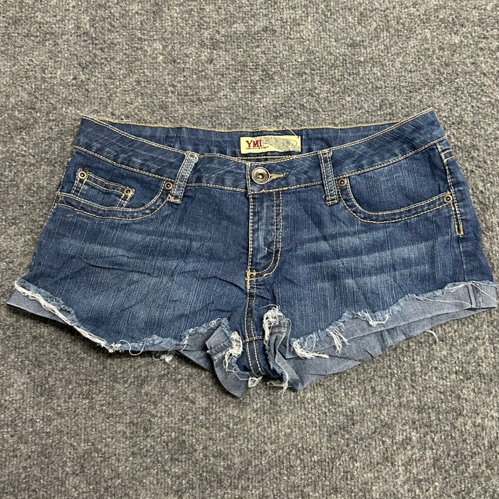 YMI Shorts Womens Size 7 Blue Denim Low Rise Raw Hem Frayed Casual Jean Shorts